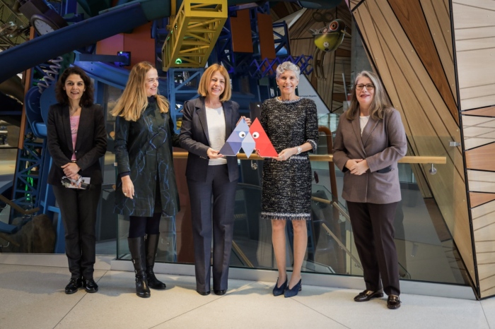 Президентът на Фондация Америка за България връчи знака на Музейко на кмета на София 